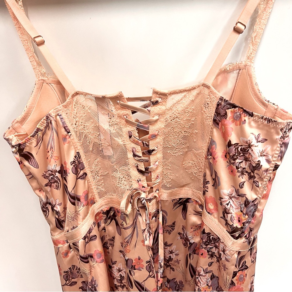 Floral Lace Trim Dress - Picture 7 of 16